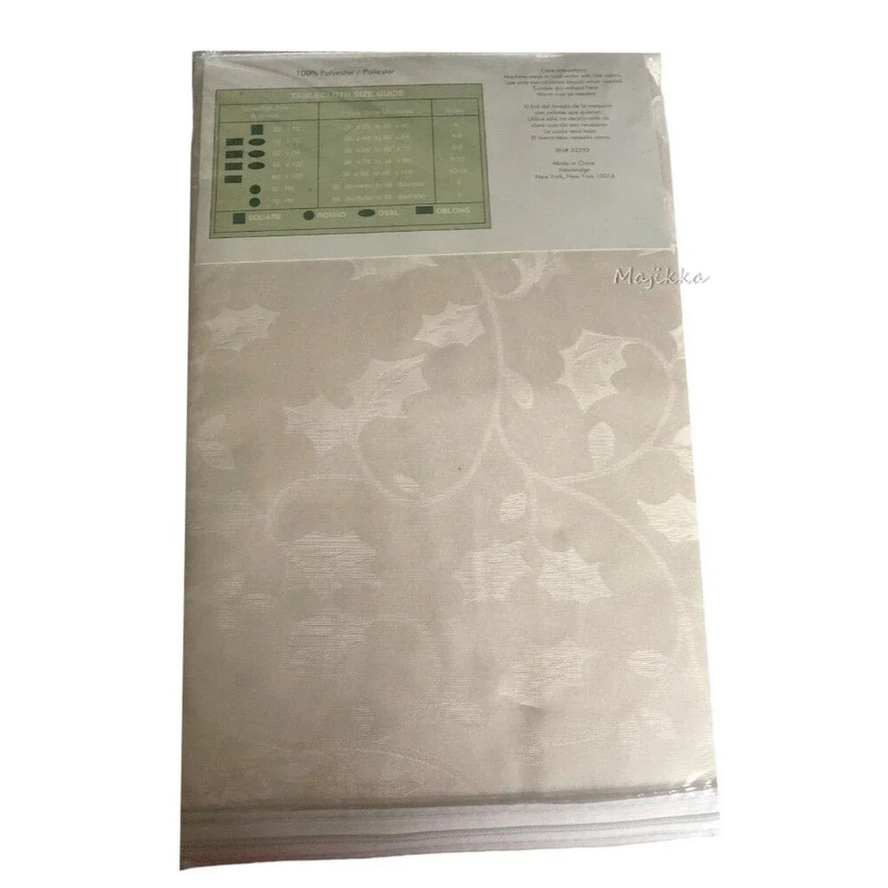 Christmas Ivory Tablecloth 60x84 Plus 6 Napkins Embossed Holly Leaf Berry Damask